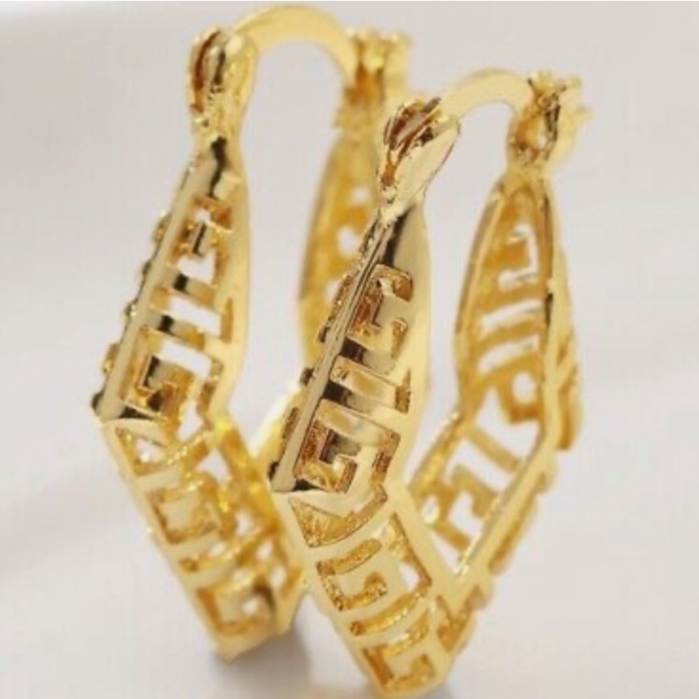 New. Gold filled earrings